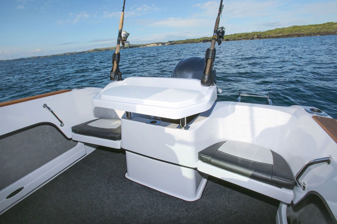 Transom seats can be removed for extra fishing space | Haines Hunter
